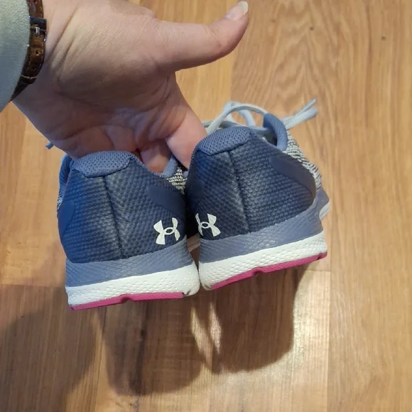 Under Armour Gray Running Shoes - Picture 3 of 7